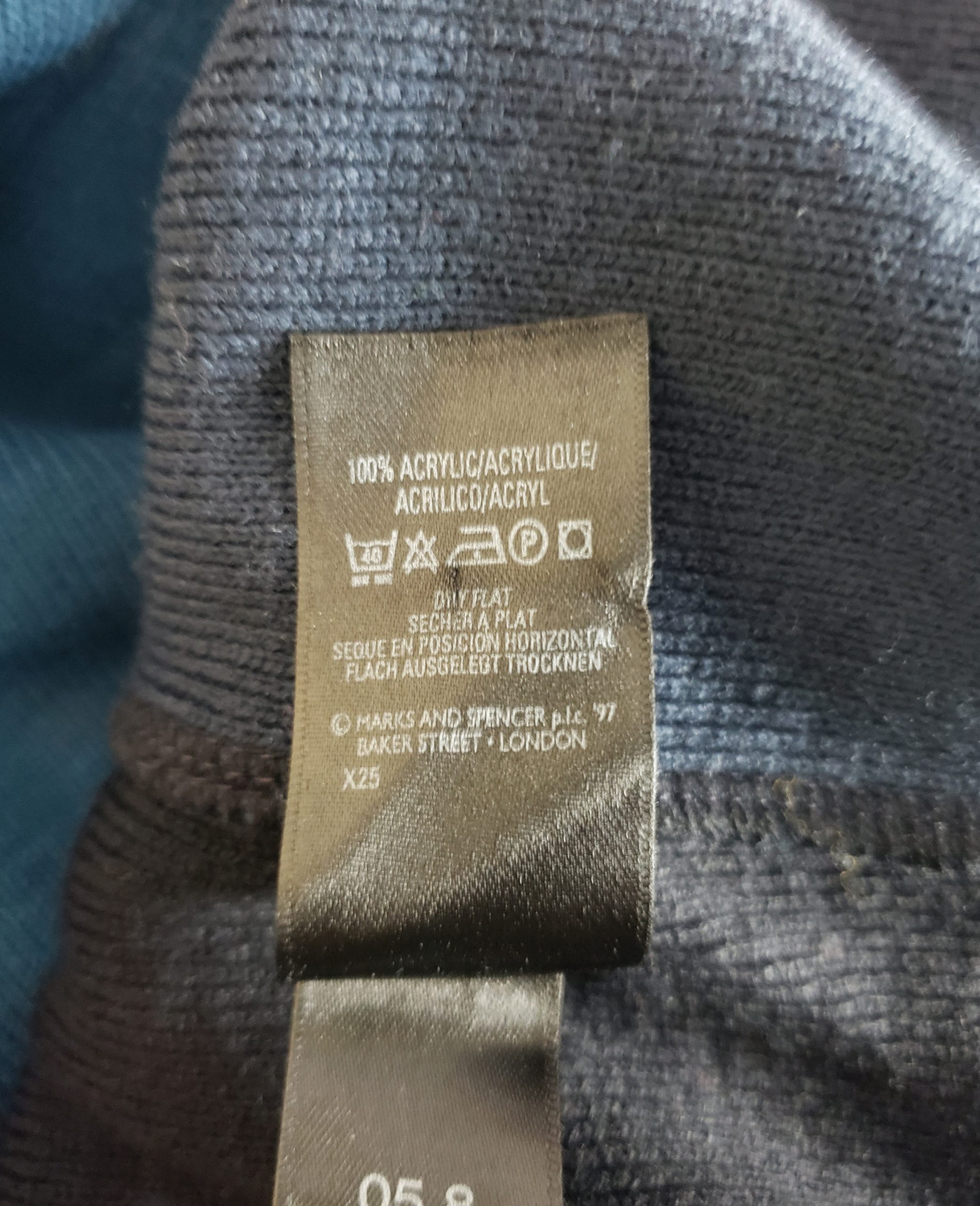 Стильний акриловий светр Marks & Spencer з геометричним принтом - синій жіночий пуловер 6 Стильний акриловий светр Marks & Spencer з геометричним принтом - синій жіночий пуловер - Зображення 6