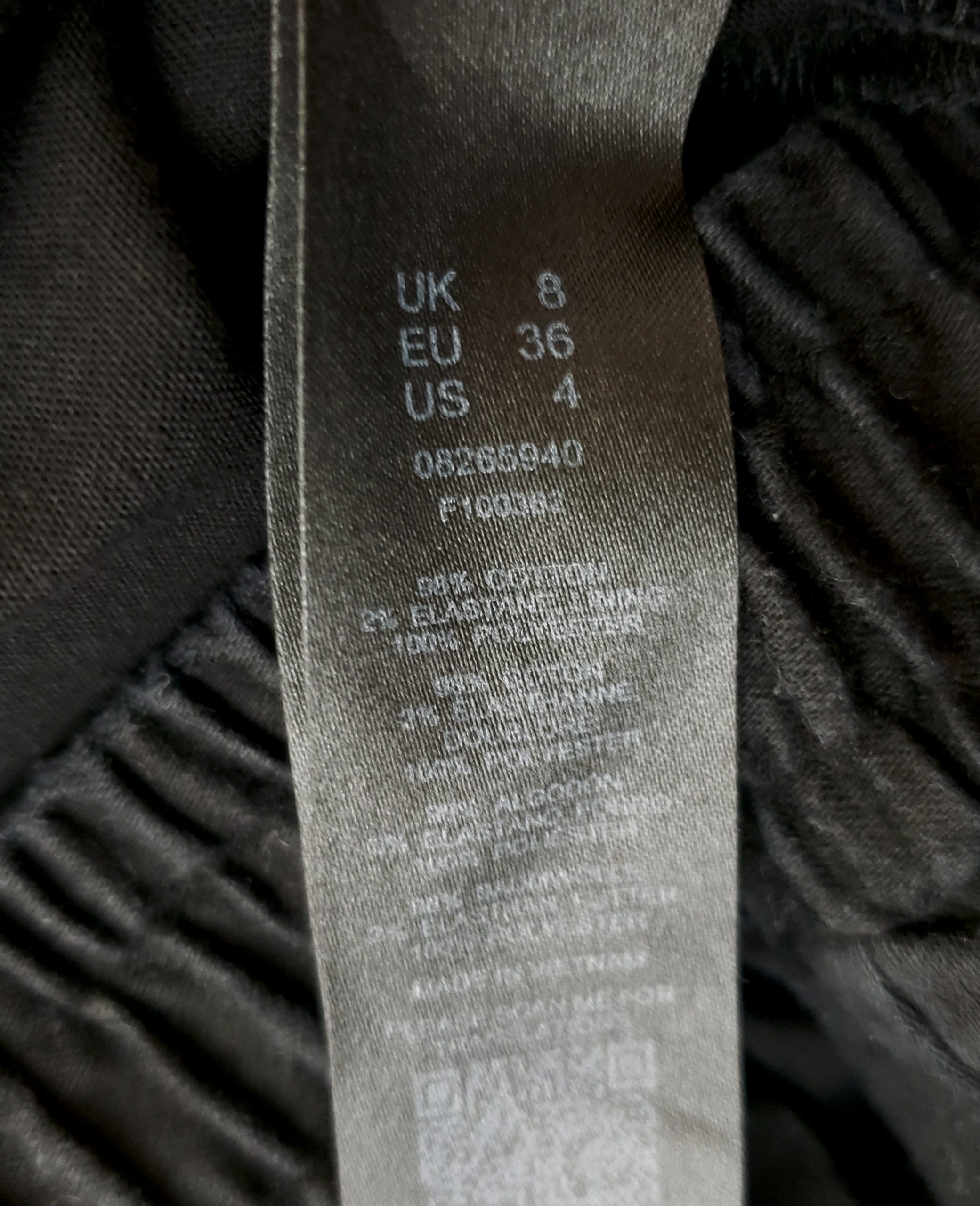 Чорні спортивні штани джоггери Collusion - комфорт для активного життя та повсякденного носіння 6 Чорні спортивні штани джоггери Collusion - комфорт для активного життя та повсякденного носіння - Зображення 6