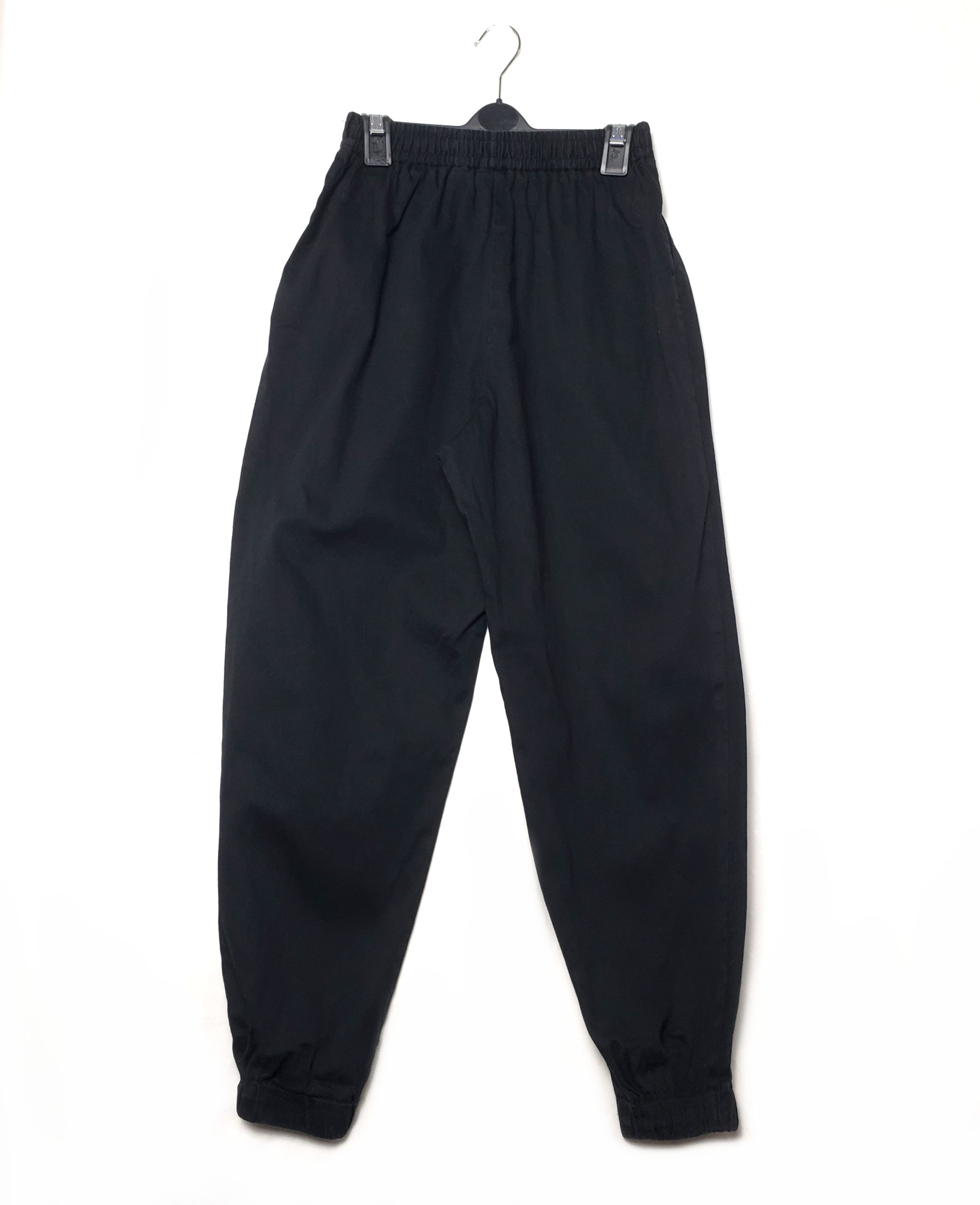 Чорні спортивні штани джоггери Collusion - комфорт для активного життя та повсякденного носіння 3 Чорні спортивні штани джоггери Collusion - комфорт для активного життя та повсякденного носіння - Зображення 3