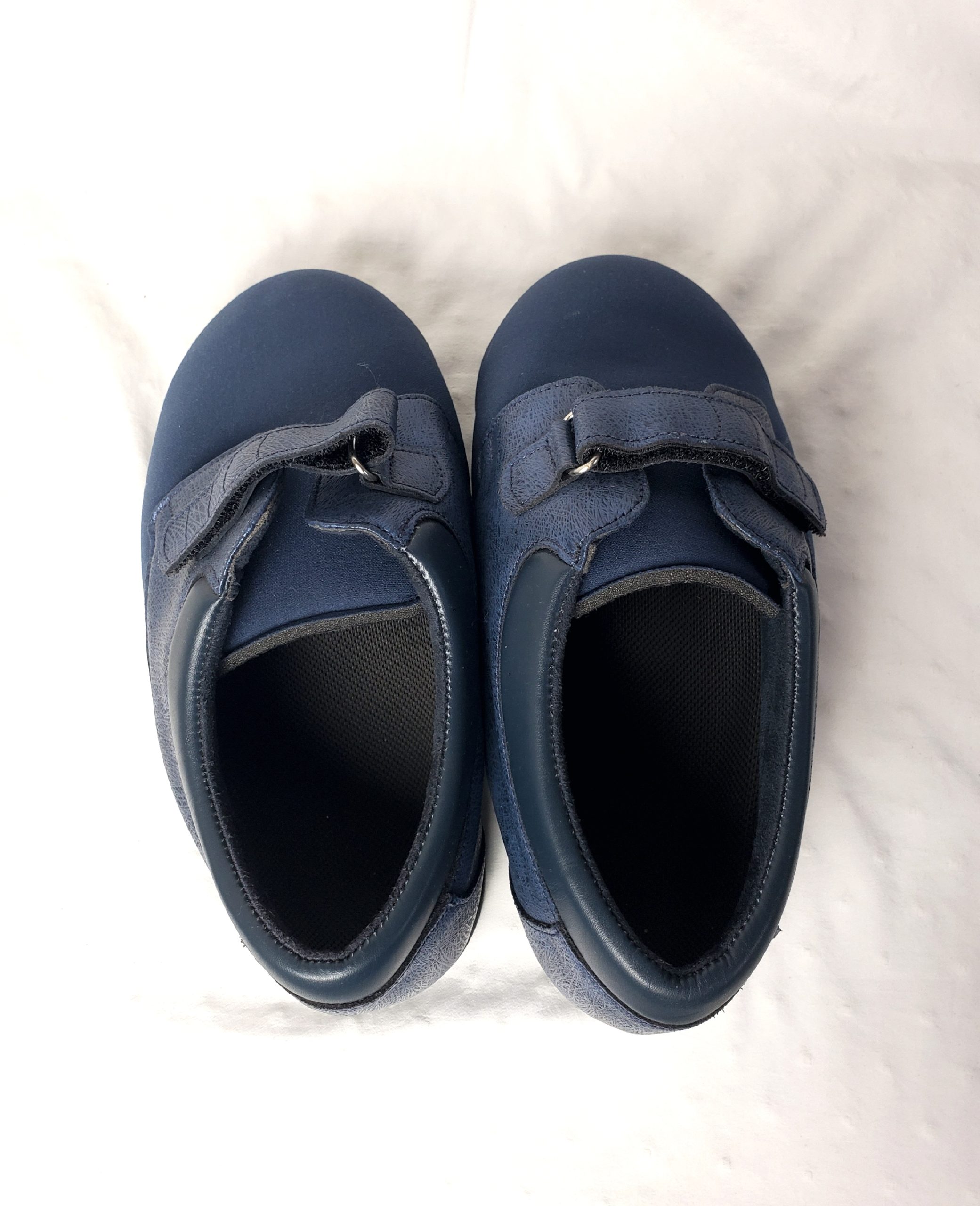 Синє ортопедичне взуття для щоденного комфорту - всесезонна модель з текстилю та гуми 3 Синє ортопедичне взуття для щоденного комфорту - всесезонна модель з текстилю та гуми - Зображення 3