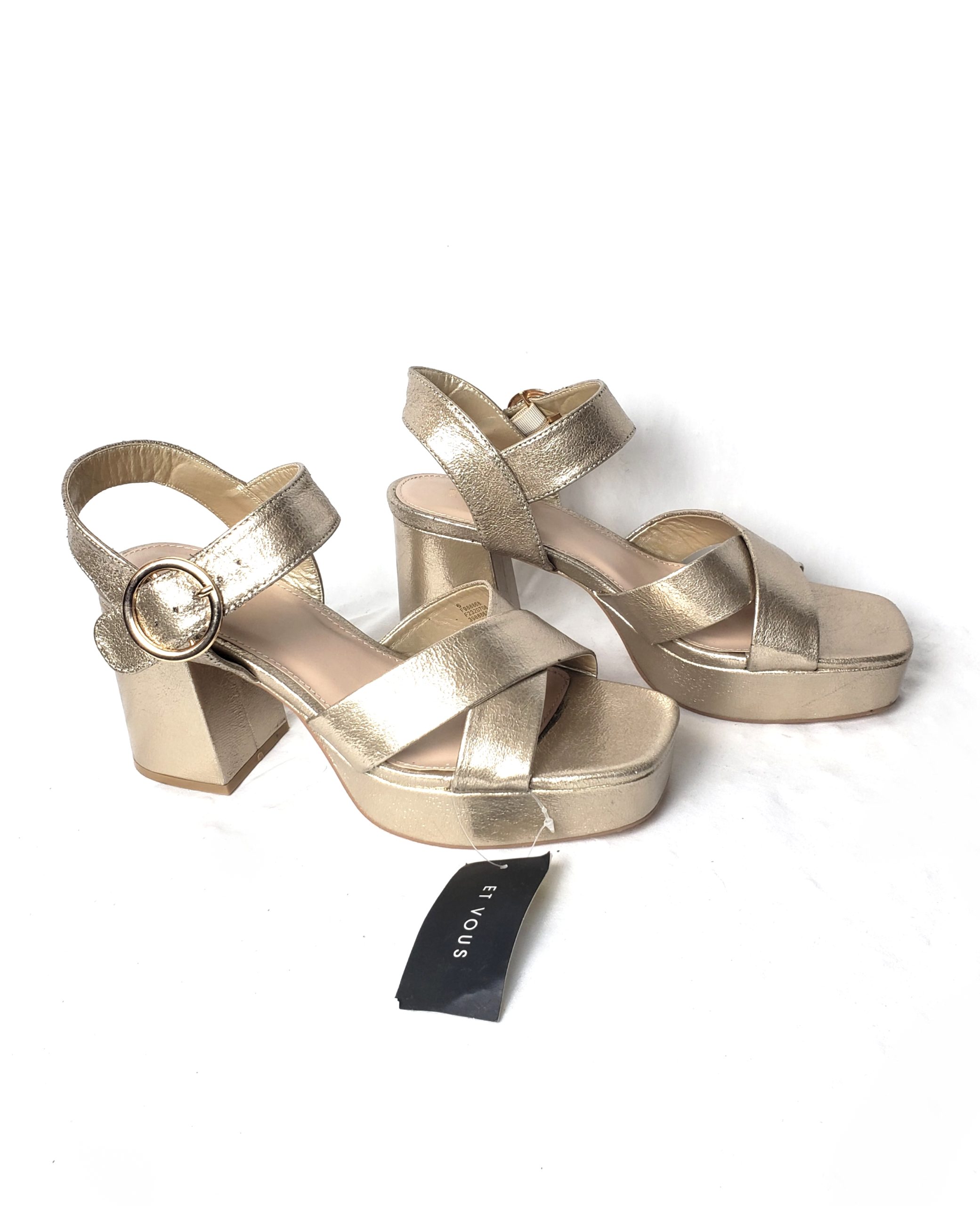 Золоті літні босоніжки на каблуку 9 см розмір 39 з еко-шкіри - стильне жіноче взуття 1 Золоті літні босоніжки на каблуку 9 см розмір 39 з еко-шкіри - стильне жіноче взуття