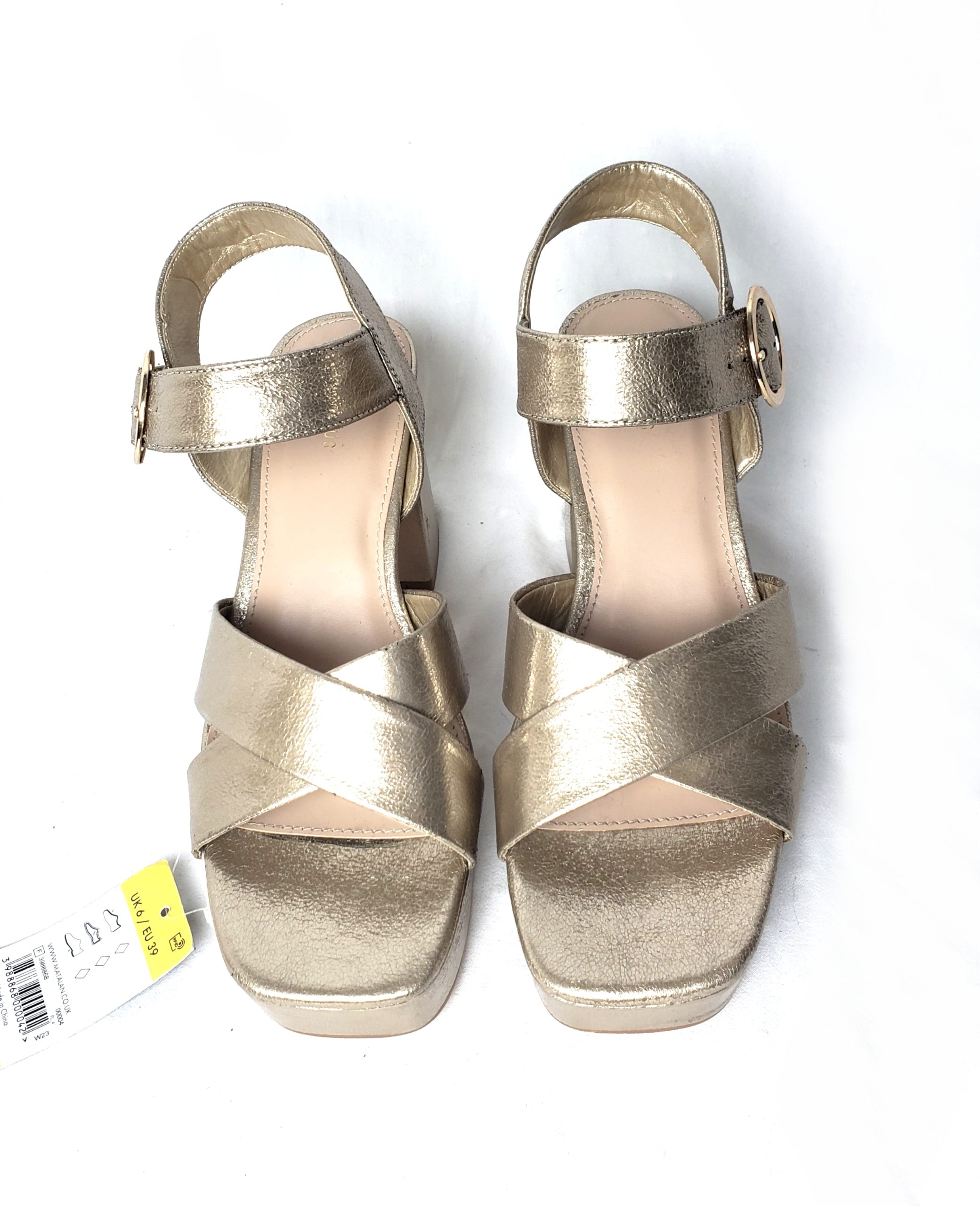 Золоті літні босоніжки на каблуку 9 см розмір 39 з еко-шкіри - стильне жіноче взуття 7 Золоті літні босоніжки на каблуку 9 см розмір 39 з еко-шкіри - стильне жіноче взуття - Зображення 7