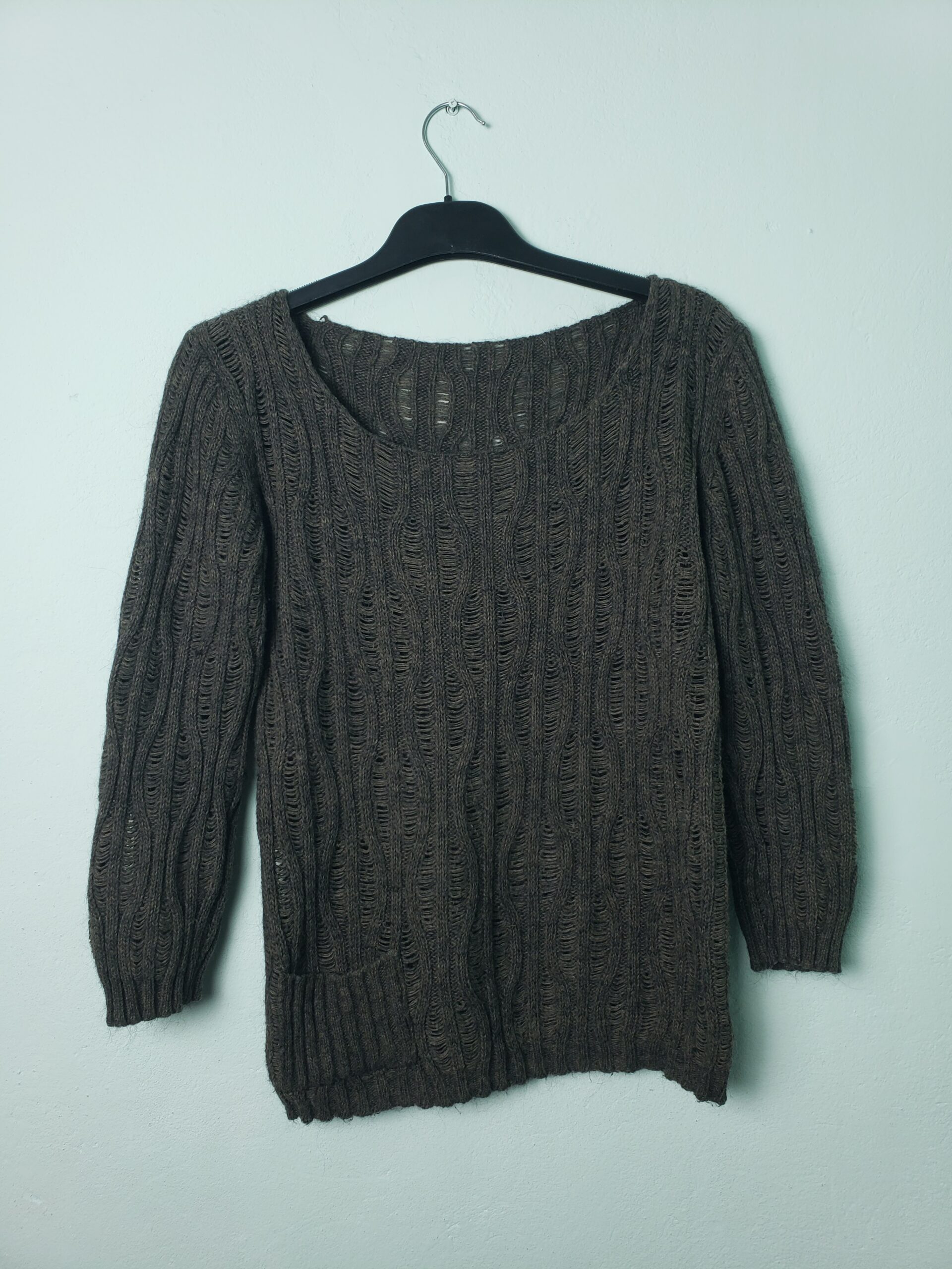 Темно-сірий в'язаний светр з мохером - ідеальний для осені та зими 1 Темно-сірий в'язаний светр з мохером - ідеальний для осені та зими