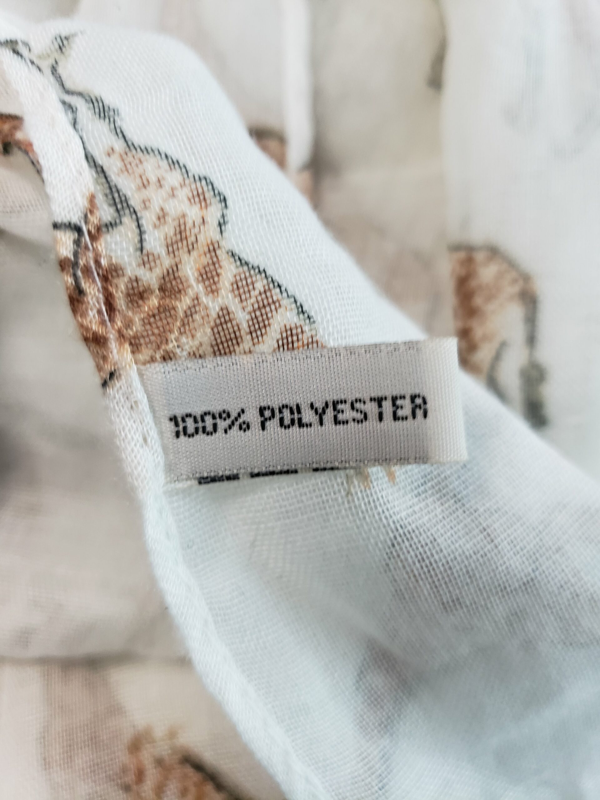 Бежевий шарф з принтом жирафів - стильний аксесуар для повсякденного образу 6 Бежевий шарф з принтом жирафів - стильний аксесуар для повсякденного образу - Зображення 6