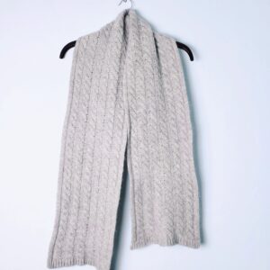 Стильний сірий шарф Thomas Pink з косами - елегантний аксесуар преміум класу