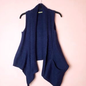 Темно-фіолетовий акриловий жилет без рукавів - стильний кардиган