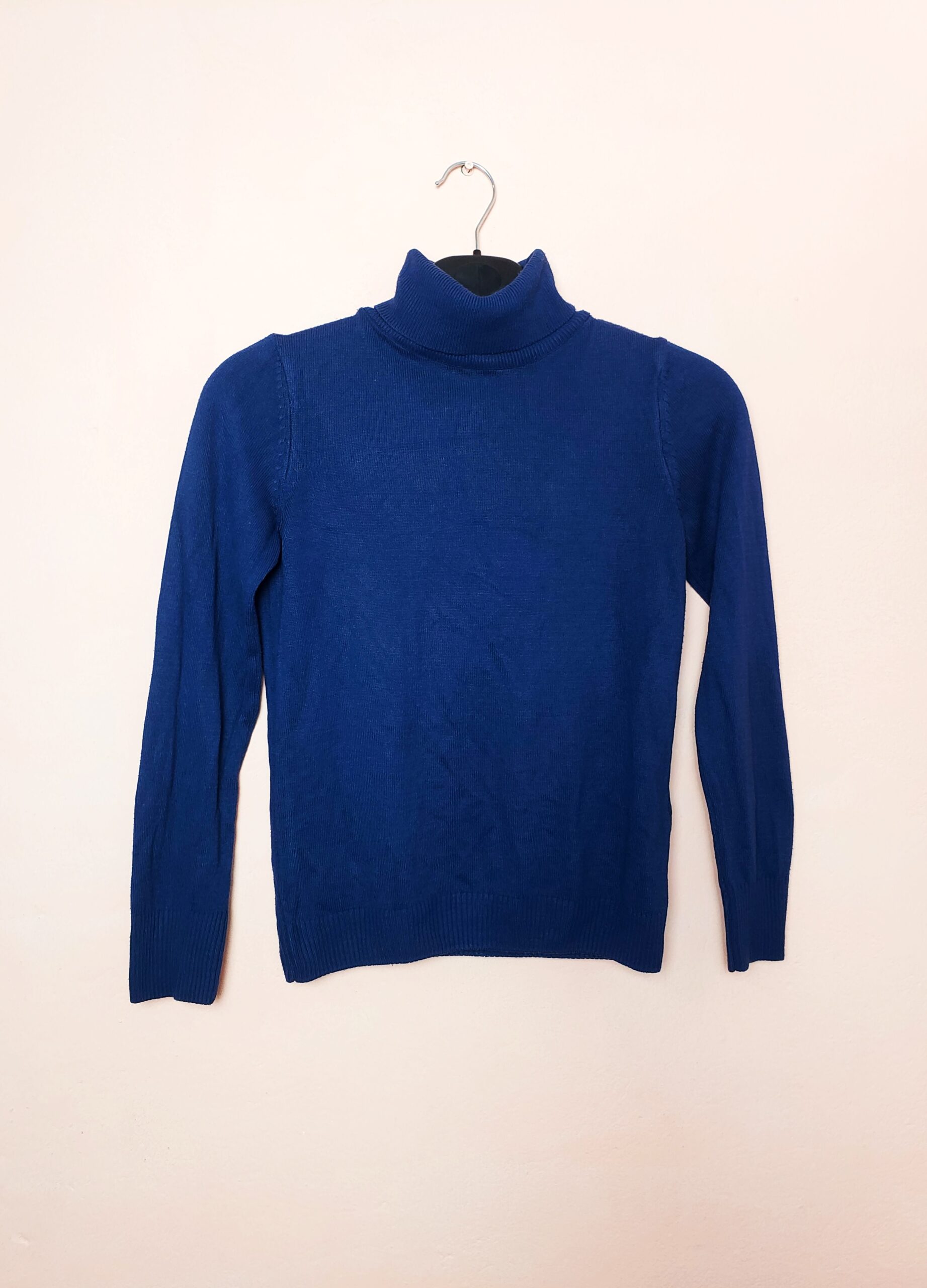 Стильний синій светр з горлом DeFacto - елегантний вінтажний трикотаж 1 Стильний синій светр з горлом DeFacto - елегантний вінтажний трикотаж