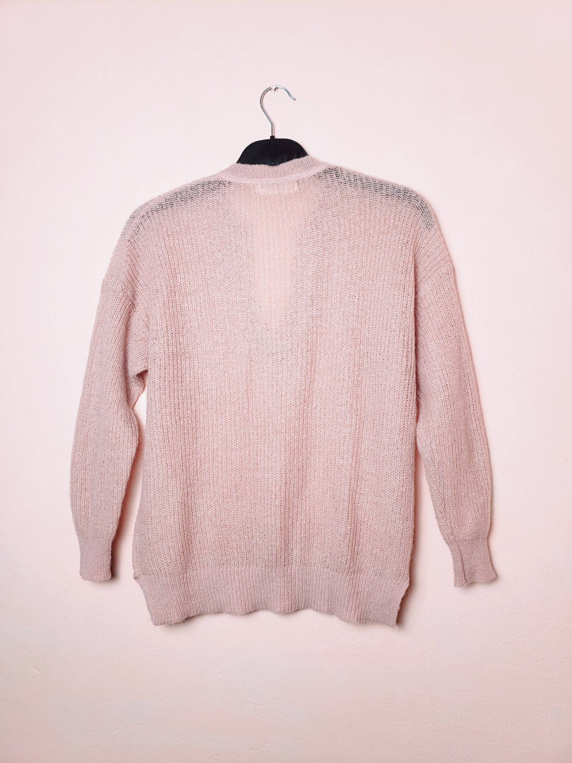 Рожевий светр H&M з V-вирізом - стильний жіночий пуловер для осені зими повсякденного носіння 2 Рожевий светр H&M з V-вирізом - стильний жіночий пуловер для осені зими повсякденного носіння - Зображення 2