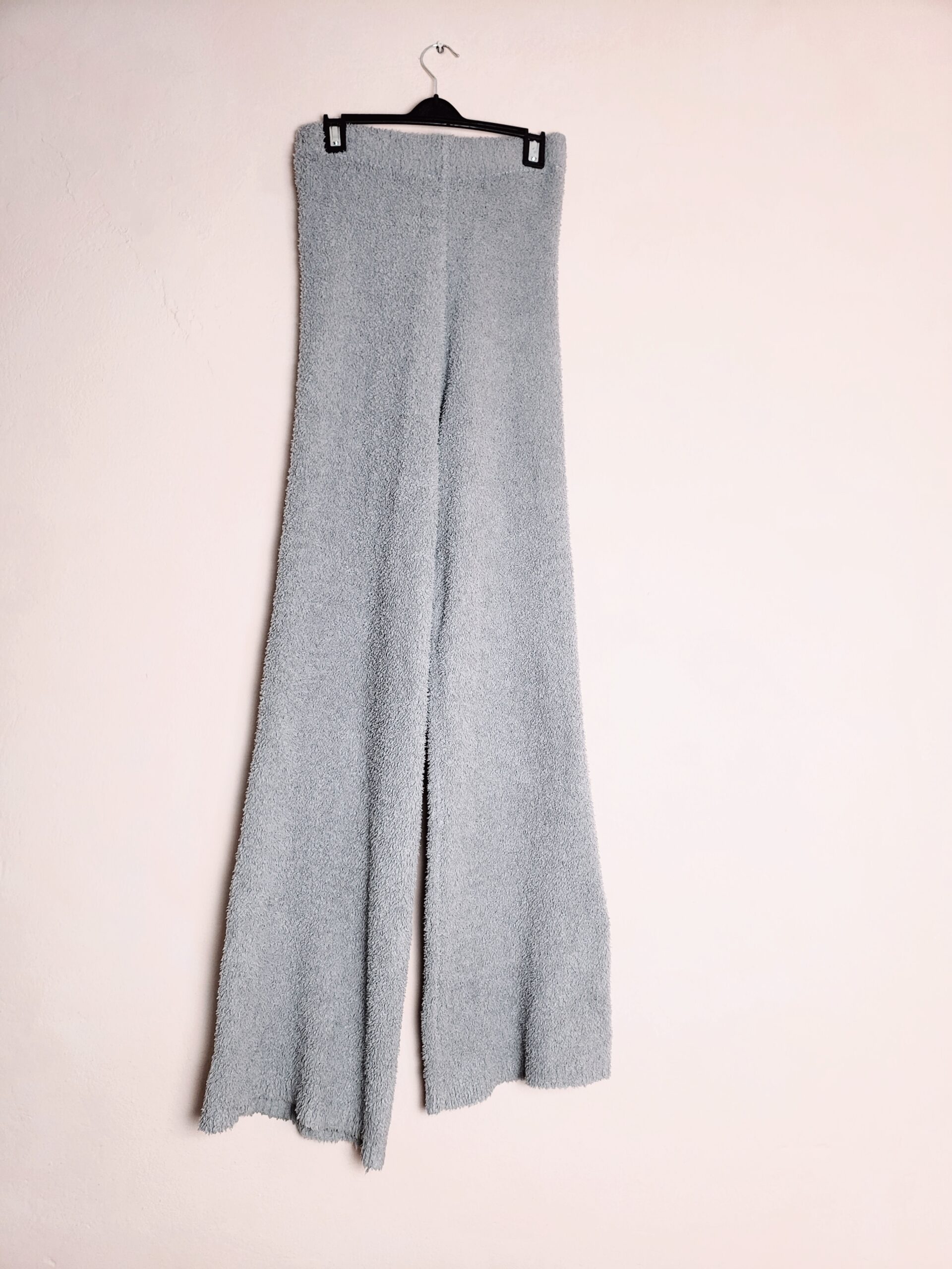 Стильні сірі штани Missguided - елегантний модний одяг у ідеальному стані 1 Стильні сірі штани Missguided - елегантний модний одяг у ідеальному стані