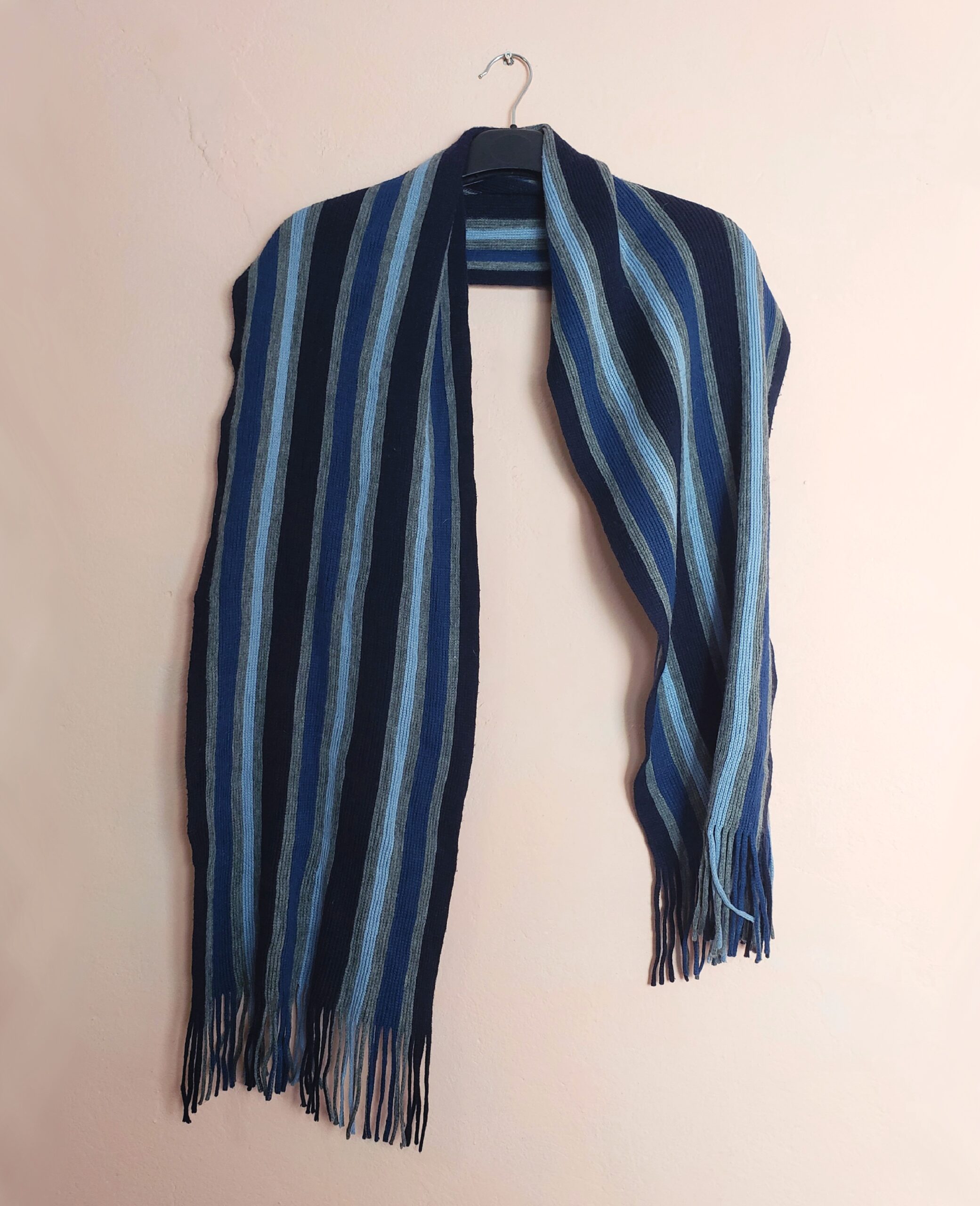 Стильний смугастий шарф 174см - ідеальний аксесуар для осені та зими 1 Стильний смугастий шарф 174см - ідеальний аксесуар для осені та зими