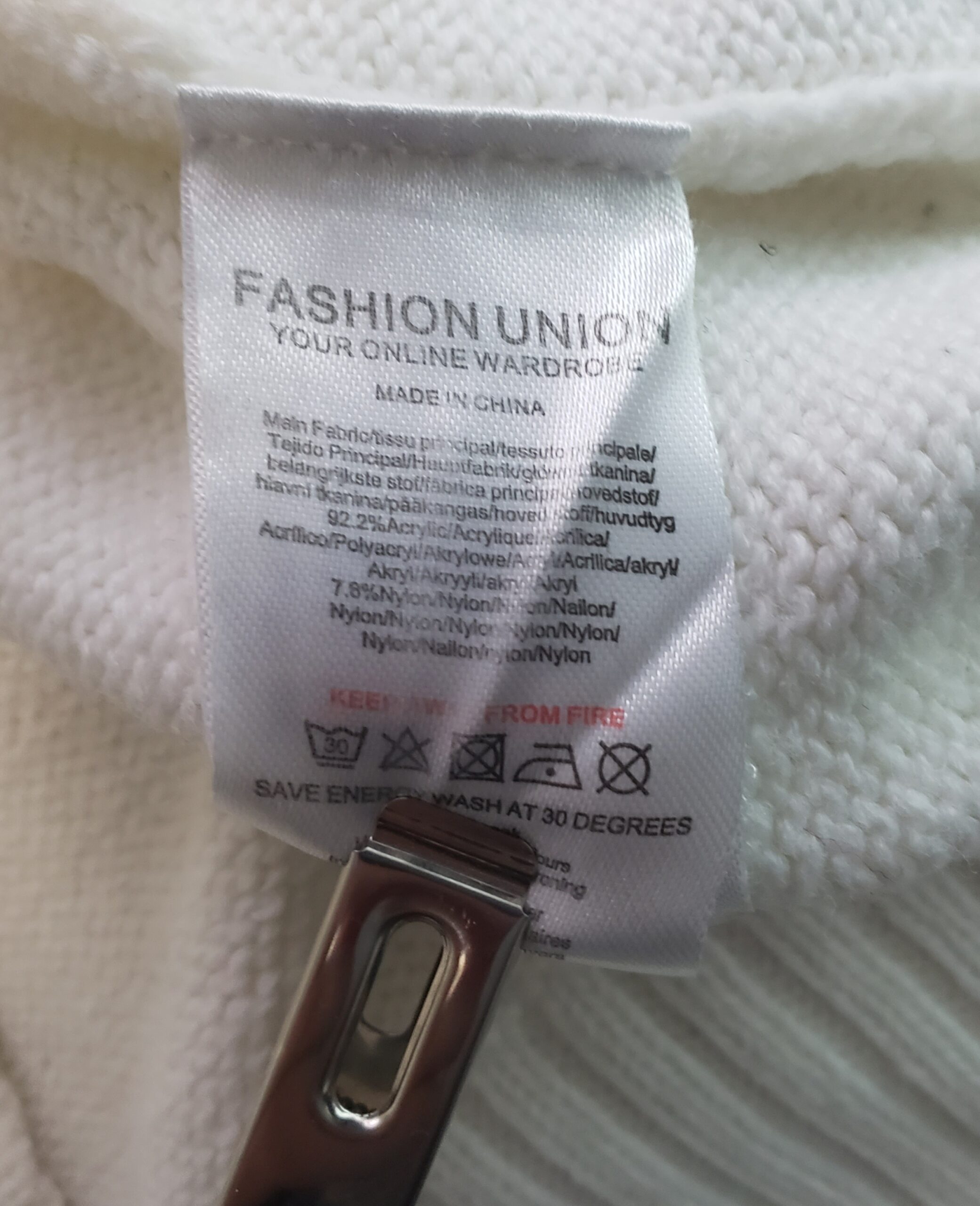 Стильний білий різдвяний светр Fashion Union - елегантний святковий трикотаж з блискучим принтом 5 Стильний білий різдвяний светр Fashion Union - елегантний святковий трикотаж з блискучим принтом - Зображення 5