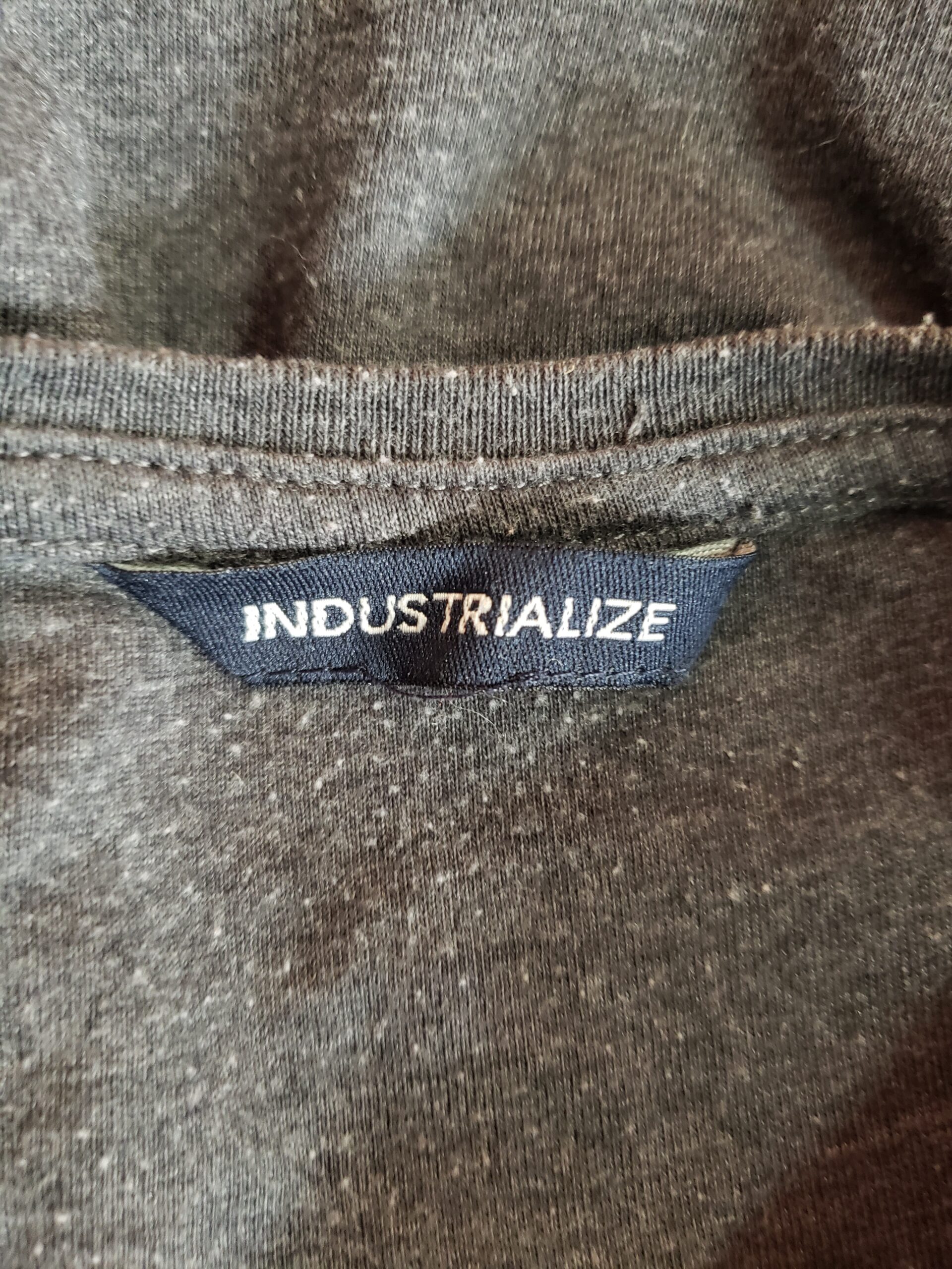 Чоловіча футболка Industrialize темно-сіра з принтом міста розмір XS 5 Чоловіча футболка Industrialize темно-сіра з принтом міста розмір XS - Зображення 5