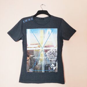 Чоловіча футболка Industrialize темно-сіра з принтом міста розмір XS