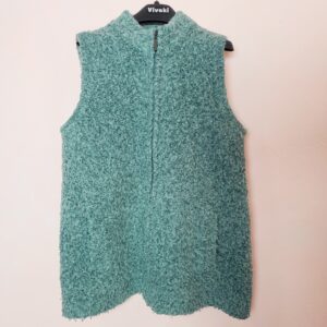 Зелена жилетка Honor Millburn - стильний теплий жилет для осені та зими