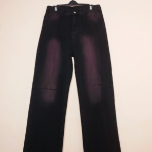 Стильні чорно-бордові джинси - елегантний модний тренд для сучасної жінки