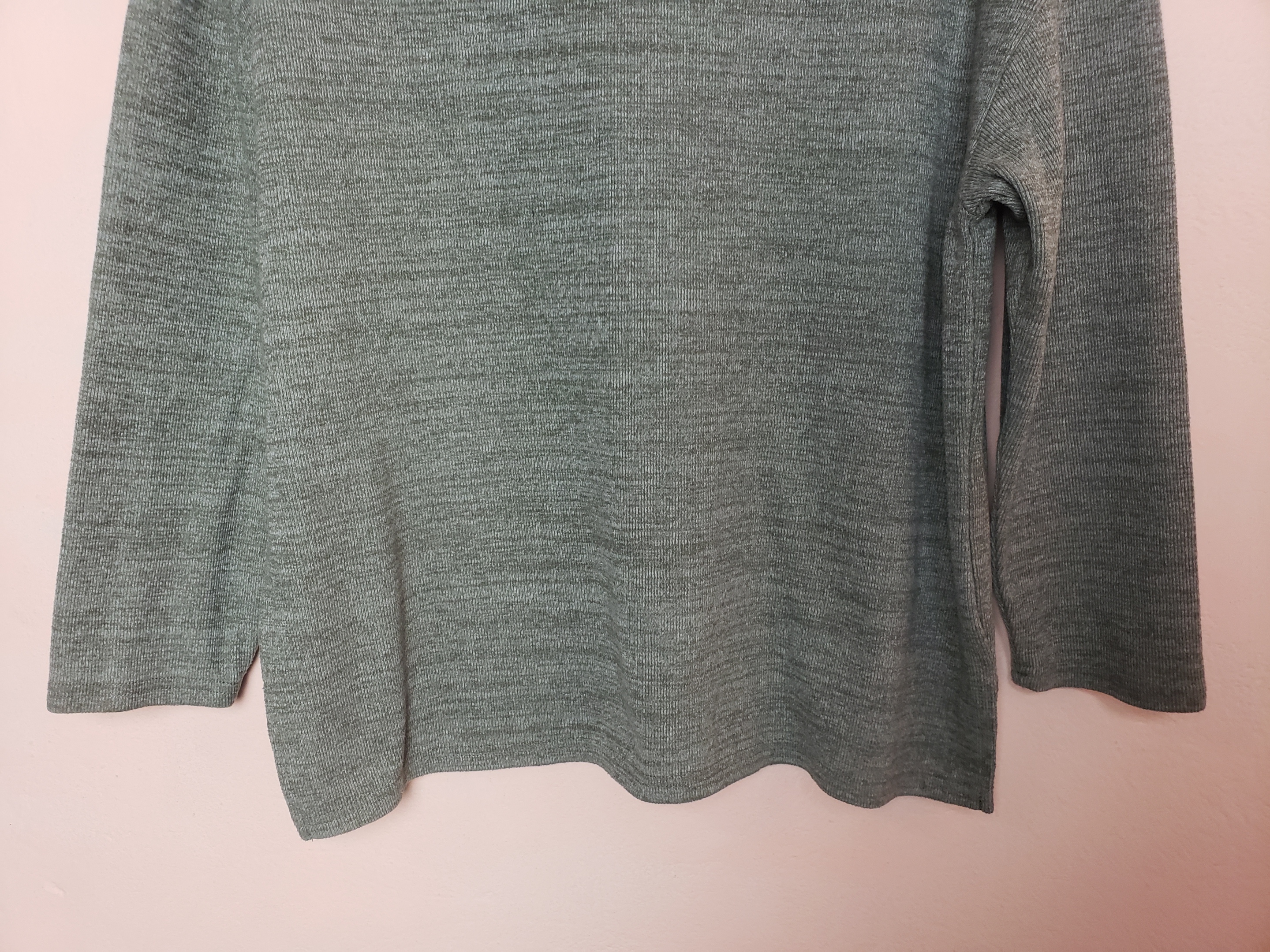 Стильний светр хакі Primark - ідеальний вибір для осінньо-зимового сезону та повсякденного носіння 6 Стильний светр хакі Primark - ідеальний вибір для осінньо-зимового сезону та повсякденного носіння - Зображення 6