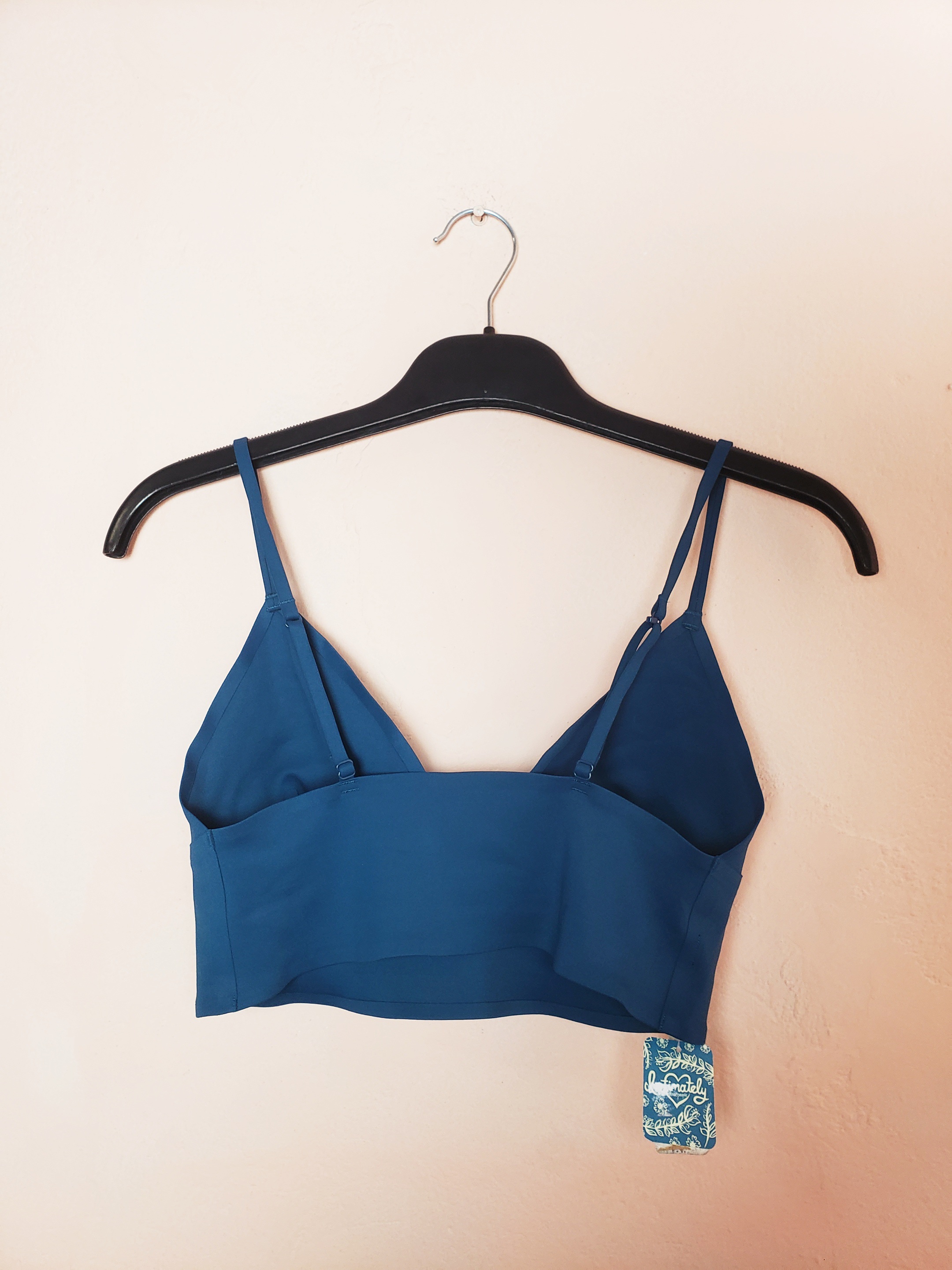 Стильний синій топ-бралет - елегантний модний акцент для сучасної жінки 2 Стильний синій топ-бралет - елегантний модний акцент для сучасної жінки - Зображення 2