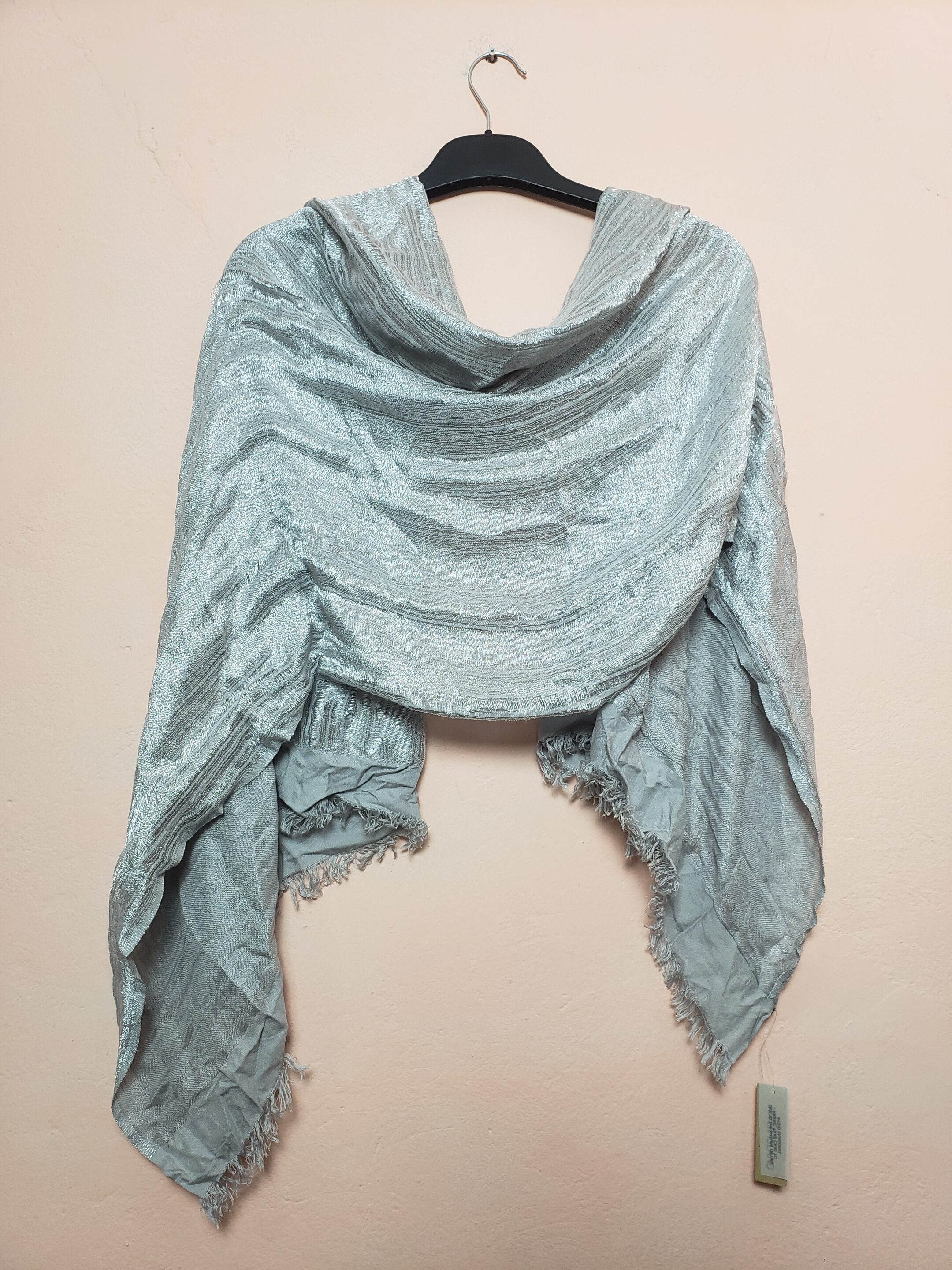 Жіноча срібляста шаль RIVER ISLAND розмір ONE SIZE 4 Жіноча срібляста шаль RIVER ISLAND розмір ONE SIZE - Зображення 4