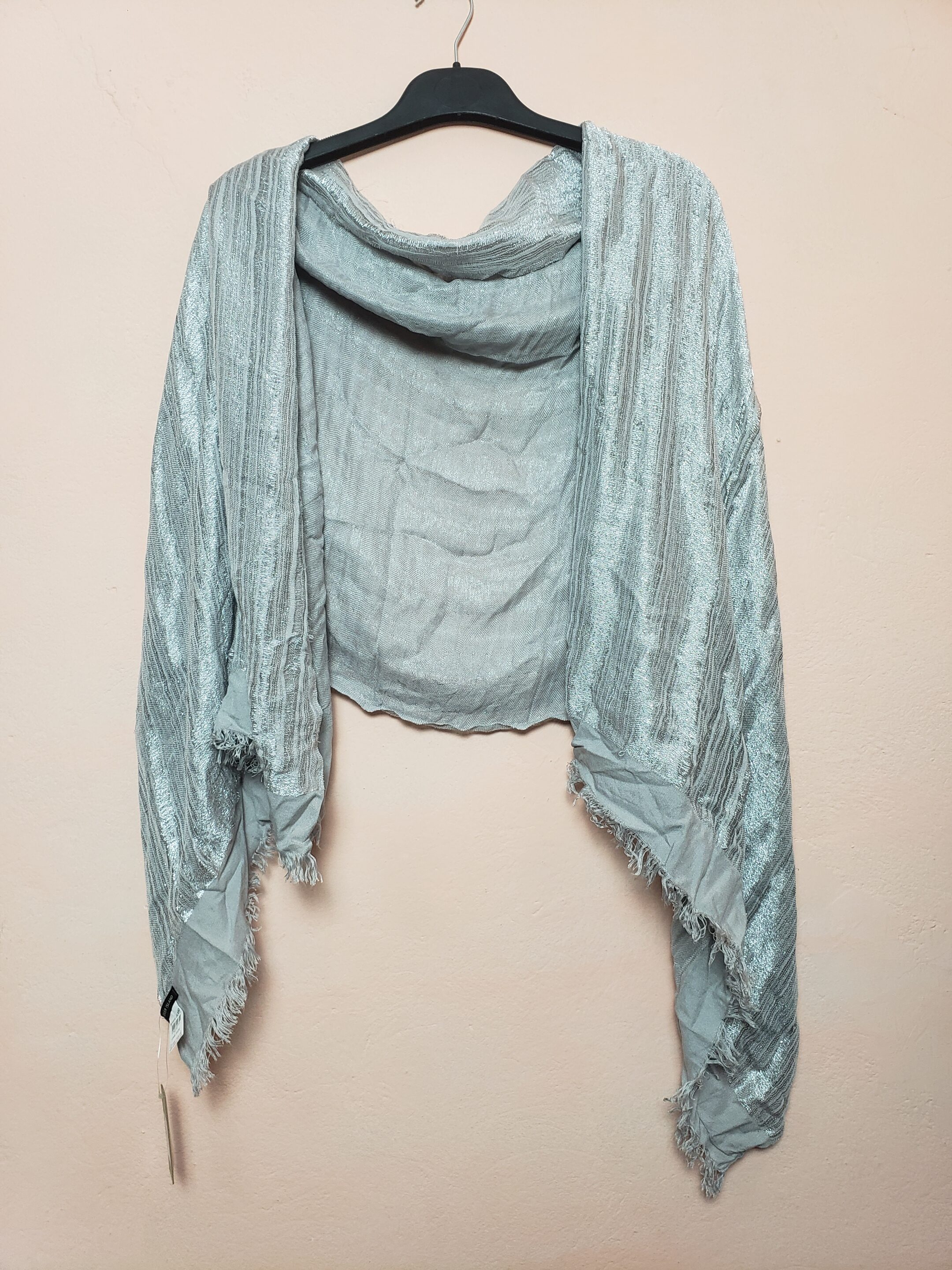 Жіноча срібляста шаль RIVER ISLAND розмір ONE SIZE 5 Жіноча срібляста шаль RIVER ISLAND розмір ONE SIZE - Зображення 5