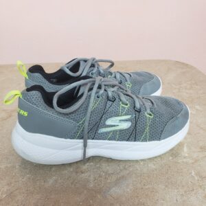Жіночі сірі спортивні кросівки Skechers розмір 36-37 літо