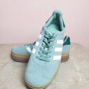 Жіночі зелені кросівки Adidas розмір 39 весна, літо, осінь