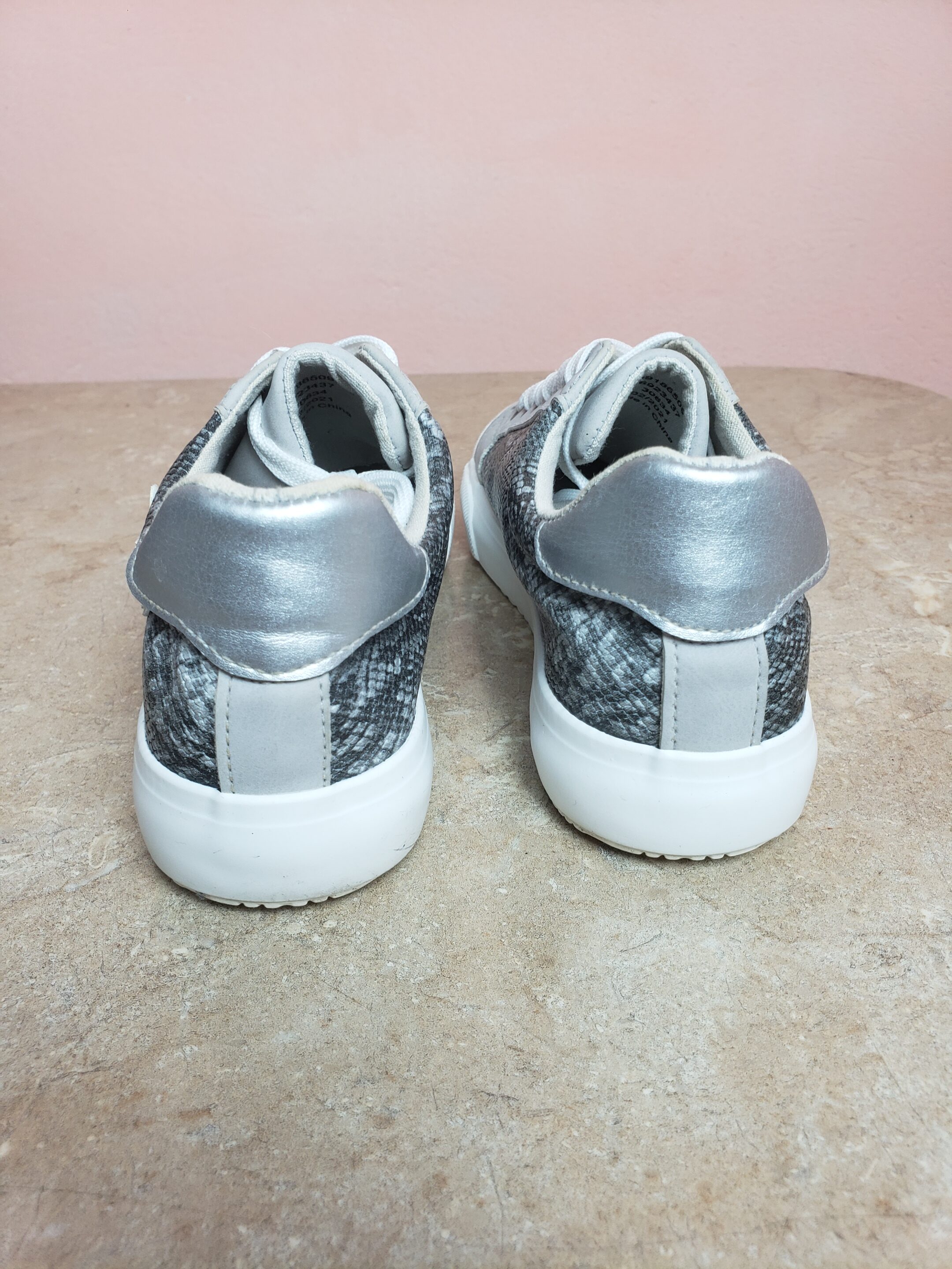 Дитячі сірі кросівки Fabulous Footwear by George розмір 37-38 весна 6 Дитячі сірі кросівки Fabulous Footwear by George розмір 37-38 весна - Зображення 6