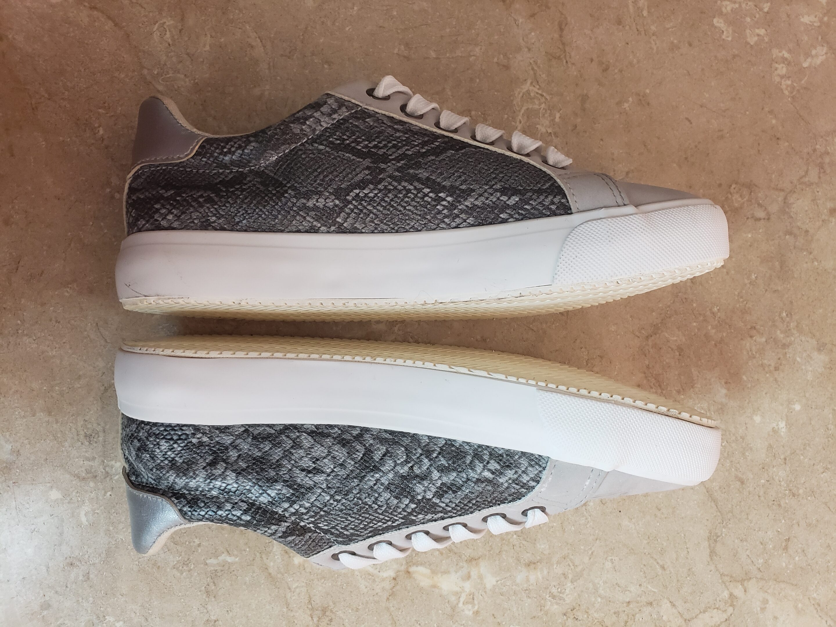 Дитячі сірі кросівки Fabulous Footwear by George розмір 37-38 весна 5 Дитячі сірі кросівки Fabulous Footwear by George розмір 37-38 весна - Зображення 5