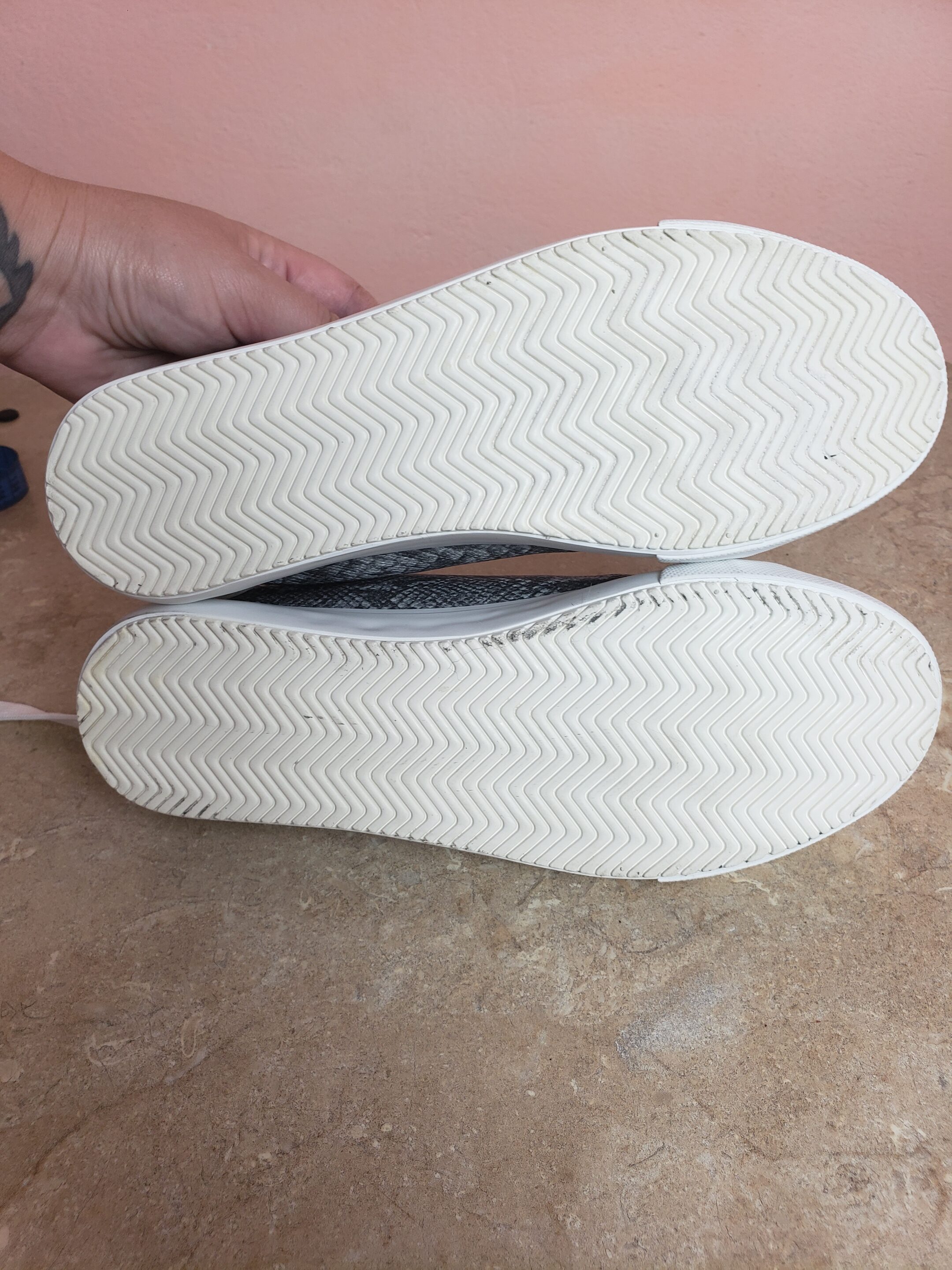 Дитячі сірі кросівки Fabulous Footwear by George розмір 37-38 весна 3 Дитячі сірі кросівки Fabulous Footwear by George розмір 37-38 весна - Зображення 3