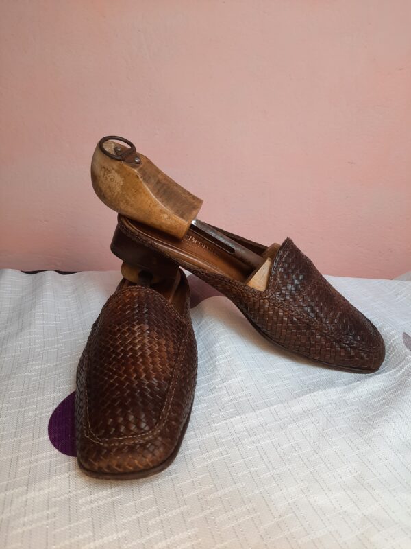 Жіночі коричневі мюлі з плетеної шкіри Russell & Bromley розмір 39 - photo 4 17